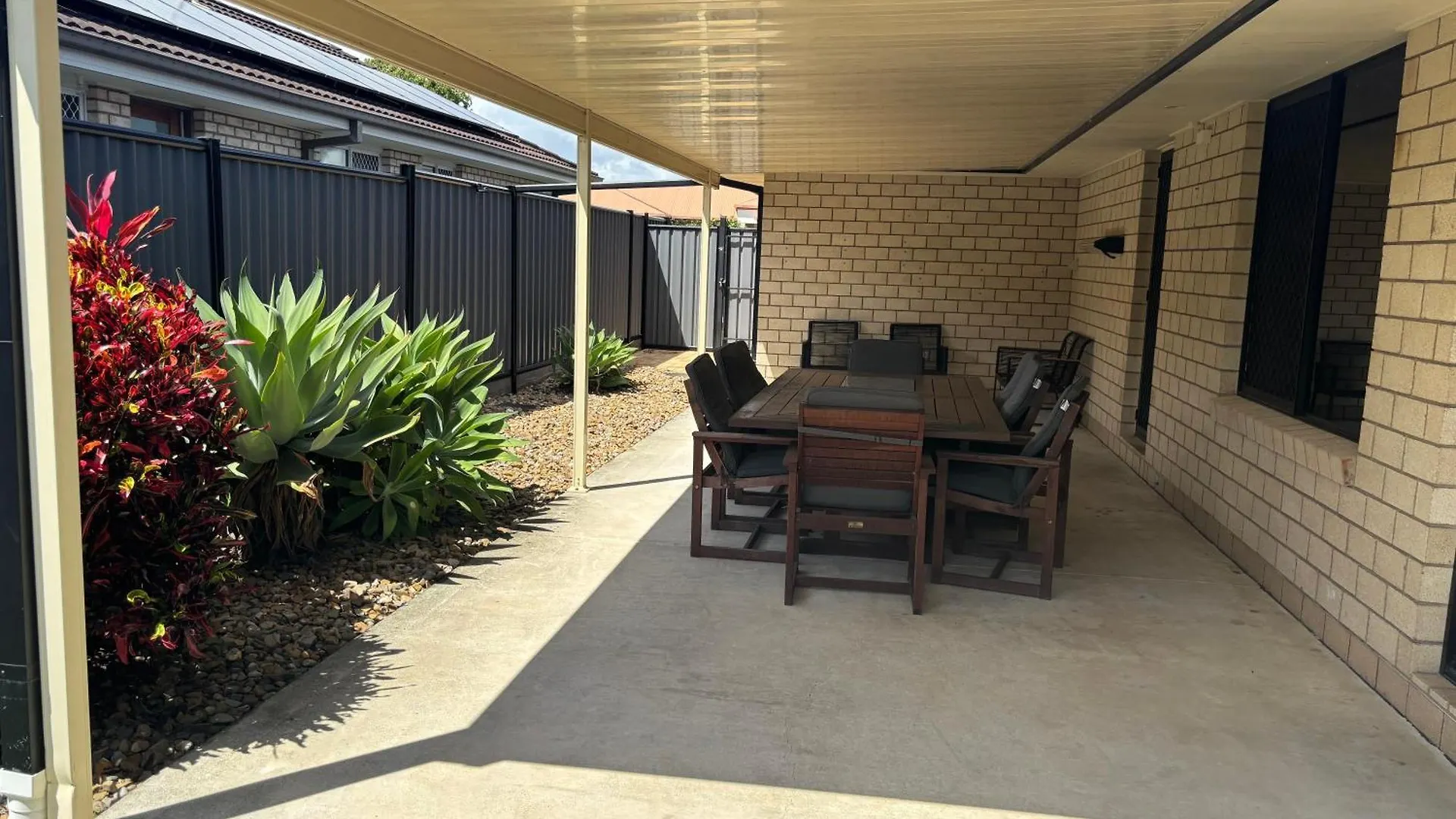 Family Retreat In Caboolture Big House Villa Australia
