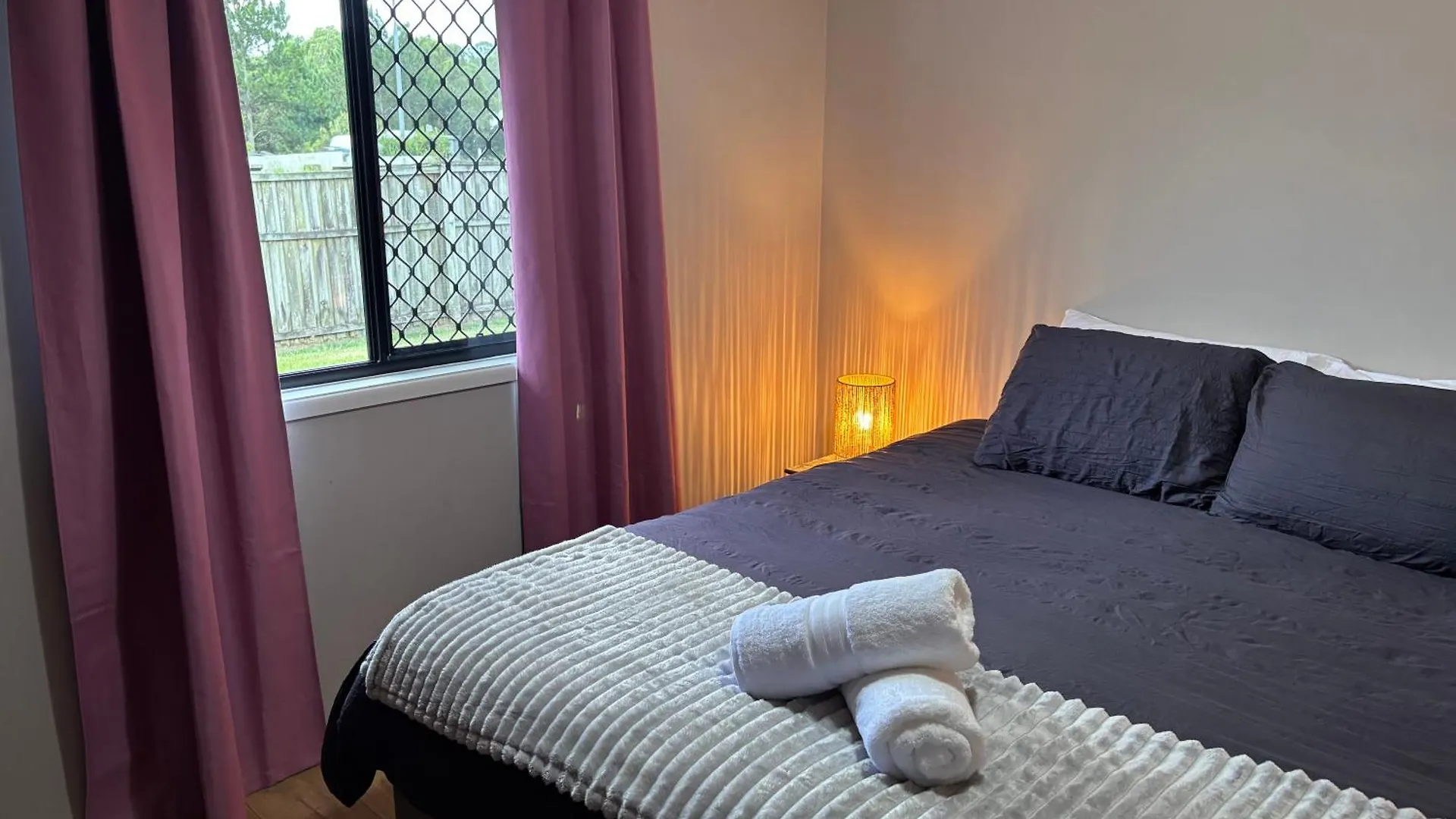Holiday home Family Retreat In Caboolture Big House Villa
